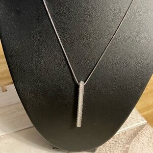 🌸Chico’s Crystal Bar Necklace